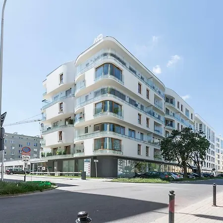 By The Sea Batorego Apartman *